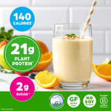 Vaso con batido preparado Orgain Whey Vanilla Bean, bebida cremosa rica en proteína