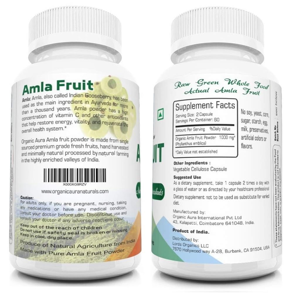 Organic Aura cápsulas en mano facilitan la toma diaria vegana