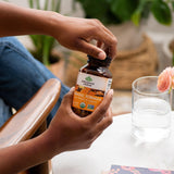 ORGANIC INDIA suplemento en contexto de cocina saludable, uso sencillo