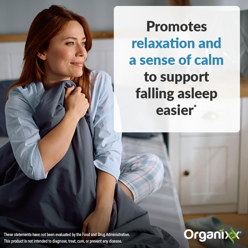 Organixx Clean Sleep 3D en entorno nocturno promoviendo relajación antes de dormir