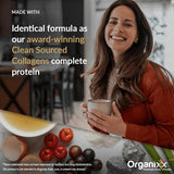 Organixx polvo disuelto en vaso mostrando mezcla homogénea