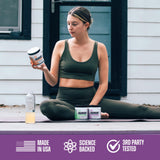 Outwork Nutrition comparación de tamaño del envase junto a objetos cotidianos