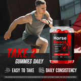 OVICIA Horse Boost persona tomando gomita para mayor conveniencia diaria
