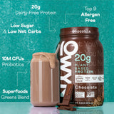 Batido preparado con OWYN chocolate servido en vaso saludable