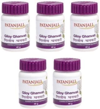 patanjali giloy ghan vati en uso en casa mostrando envase en cocina para planificación familiar