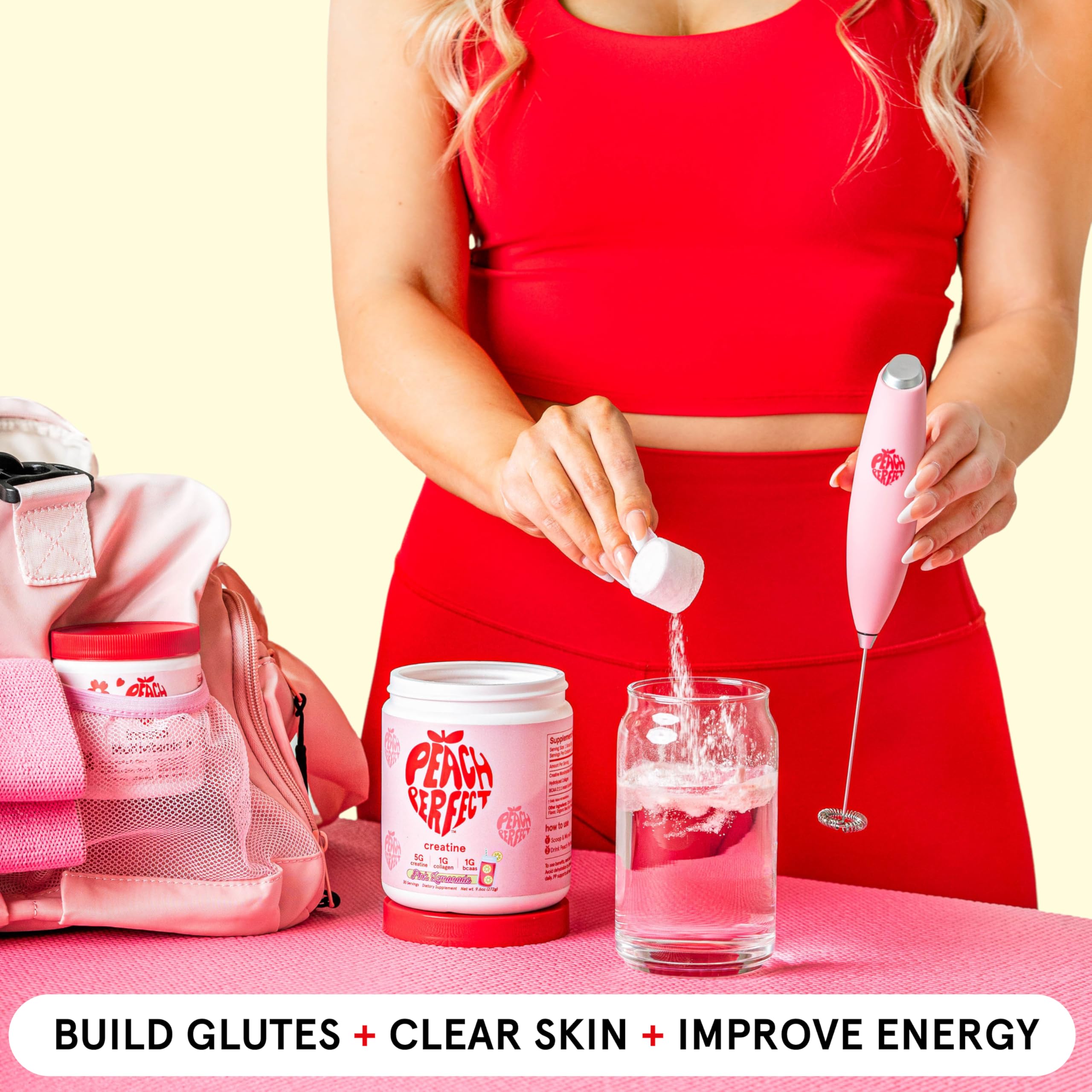 Peach Perfect escena estilo de vida en gimnasio ilustrando soporte para fuerza y glúteos
