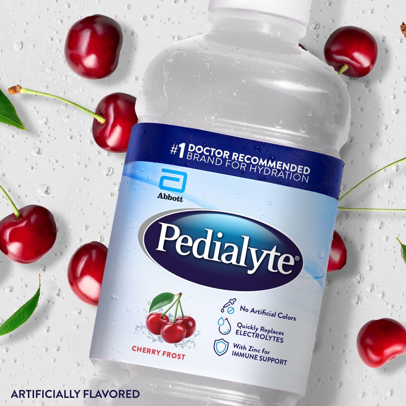 Detalle del líquido Cherry Frost en botella Pedialyte, aspecto claro y apetecible