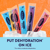 Polos Pedialyte dentro del congelador listos para consumir, mantienen frescor más tiempo