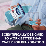 Pedialyte comparada en mano que muestra tamaño de 1 litro y fácil manejo