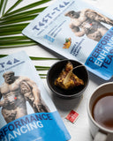 Performance Enhancing Teas Test-Tea taza con infusión humeante en uso diario
