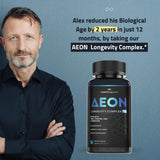 PERPETUA.LIFE cápsula AEON en mano para comparar tamaño real