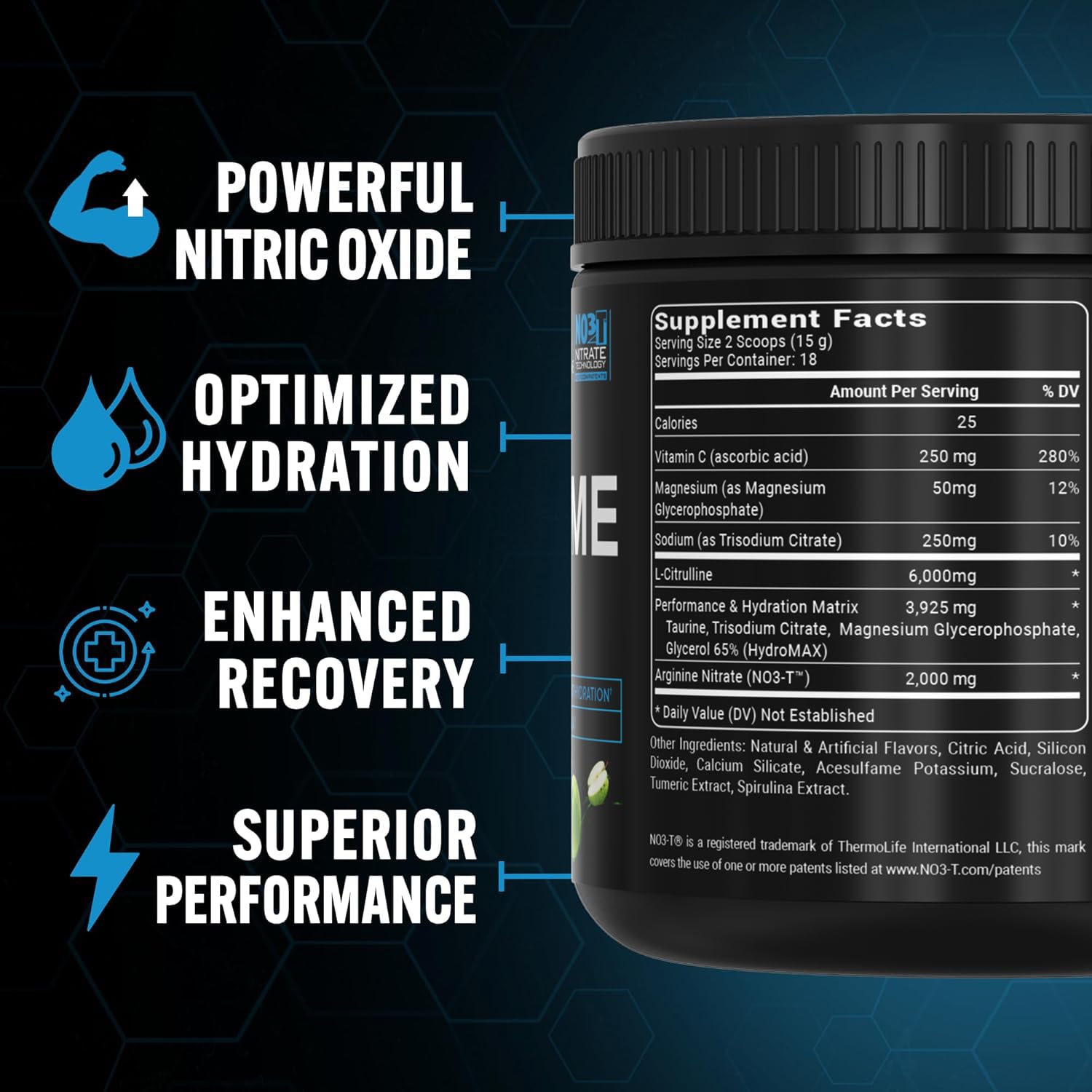 Vaso con High Volume disuelto y color rosado, PEScience mezcla fácilmente para consumo antes de entrenar