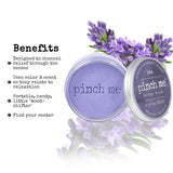 Pinch Me envase abierto con masilla interior, mantiene aroma spa