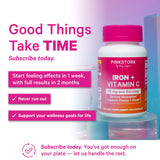 Frutas de acerola junto al producto Pink Stork, vitamina C natural para absorción