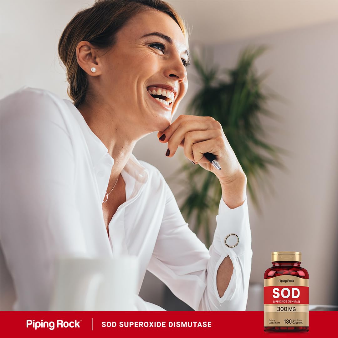 Piping Rock botella en mesa estilo de vida para uso cotidiano práctico