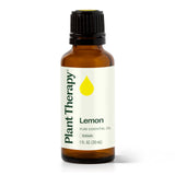 Plant Therapy botella 30 ml junto a objetos para mostrar escala real