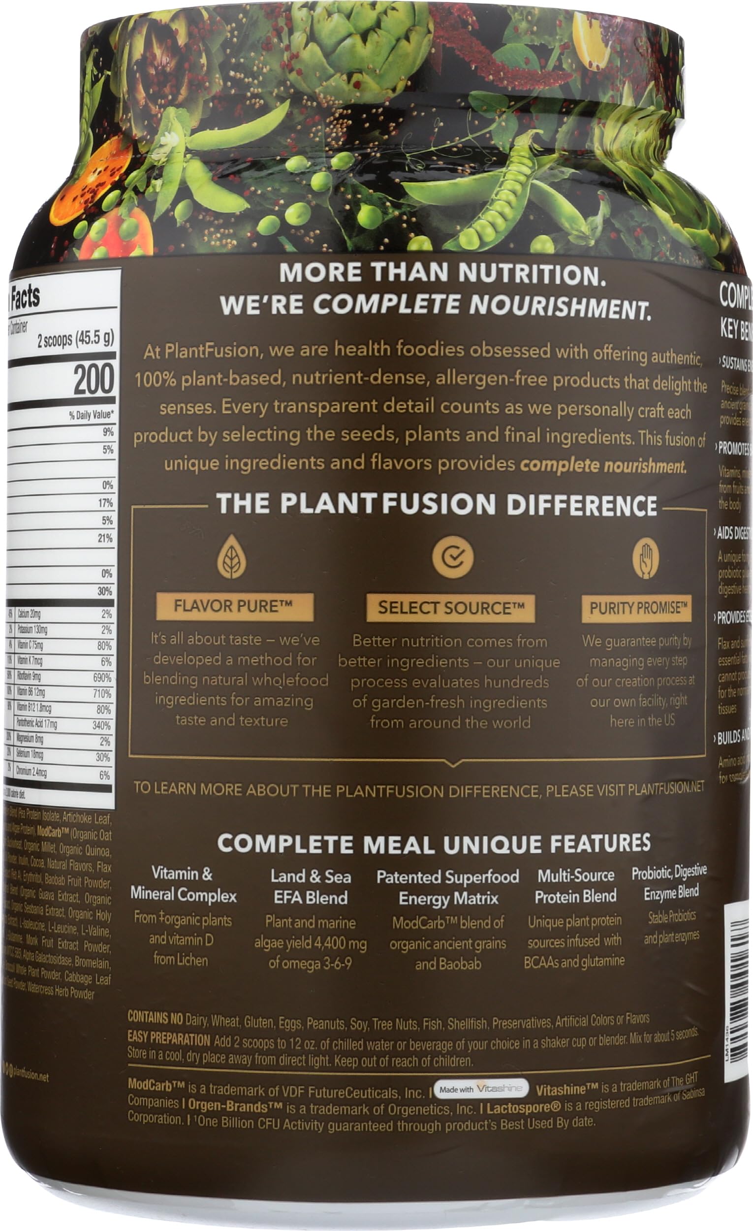PlantFusion lata 2 lb junto a una mano para comparar escala y porciones