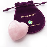 Polar Jade corazón colocado en altar, aporta calma y estética serena