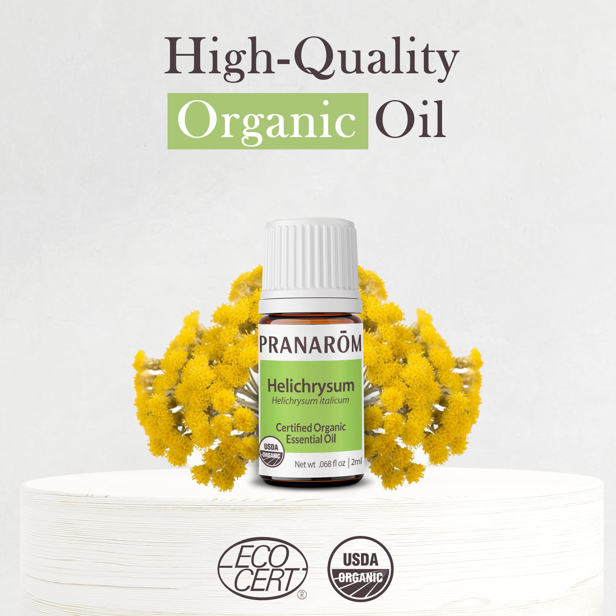 Pranarom Helichrysum en manos aplicando mezcla diluida, para cuidado corporal