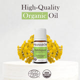 Pranarom Helichrysum en manos aplicando mezcla diluida, para cuidado corporal