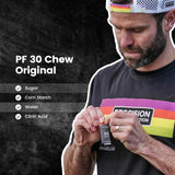 Precision Hydration chew en la mano para comparar tamaño y portabilidad en entrenamientos largos