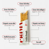 PRIMA ANCESTRAL PROTEIN BAR primer plano de textura densa y trozos de cacao