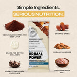 Primal Power primer plano de almendras y sal marina, añade contraste y sabor