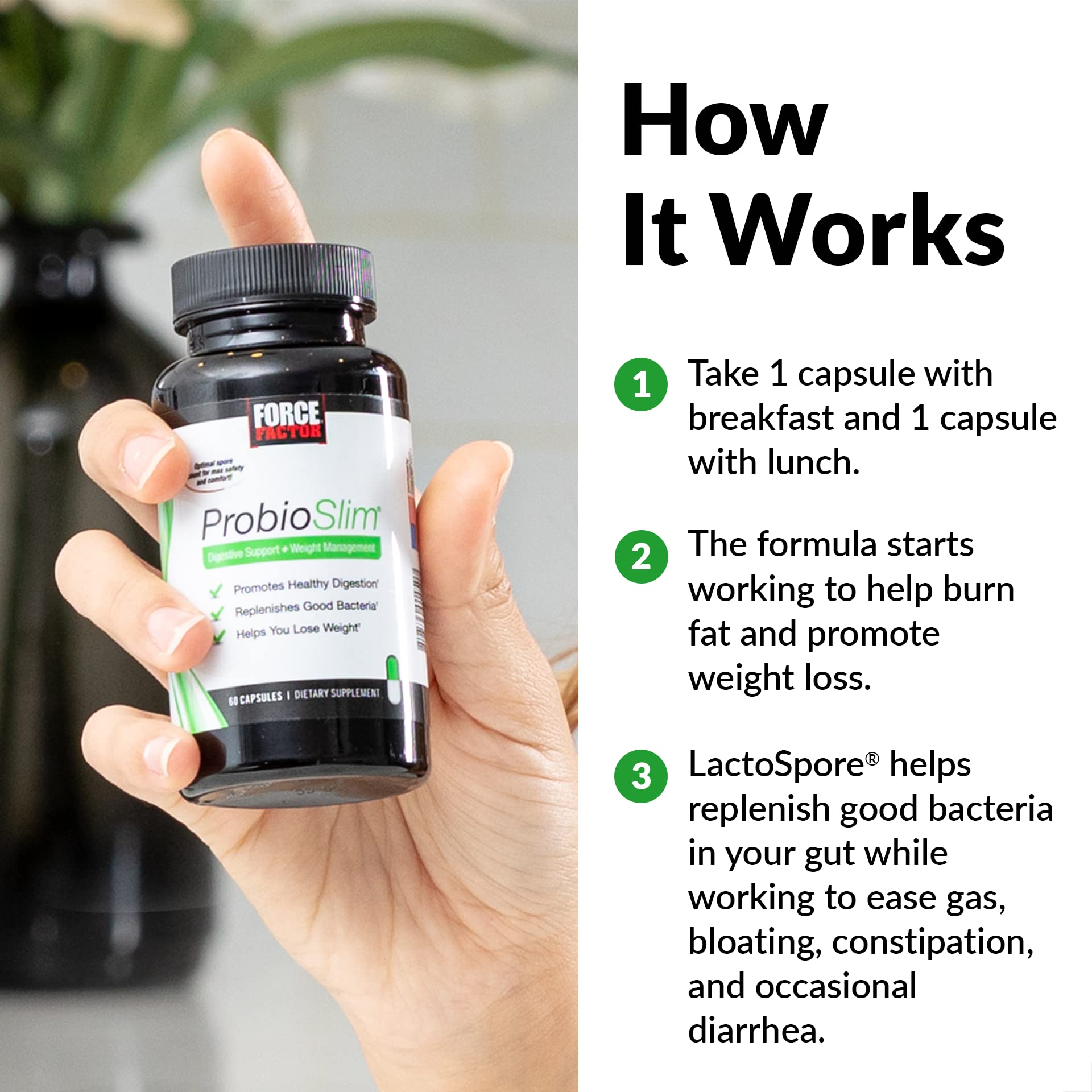 Persona tomando ProbioSlim en mano como rutina diaria práctica
