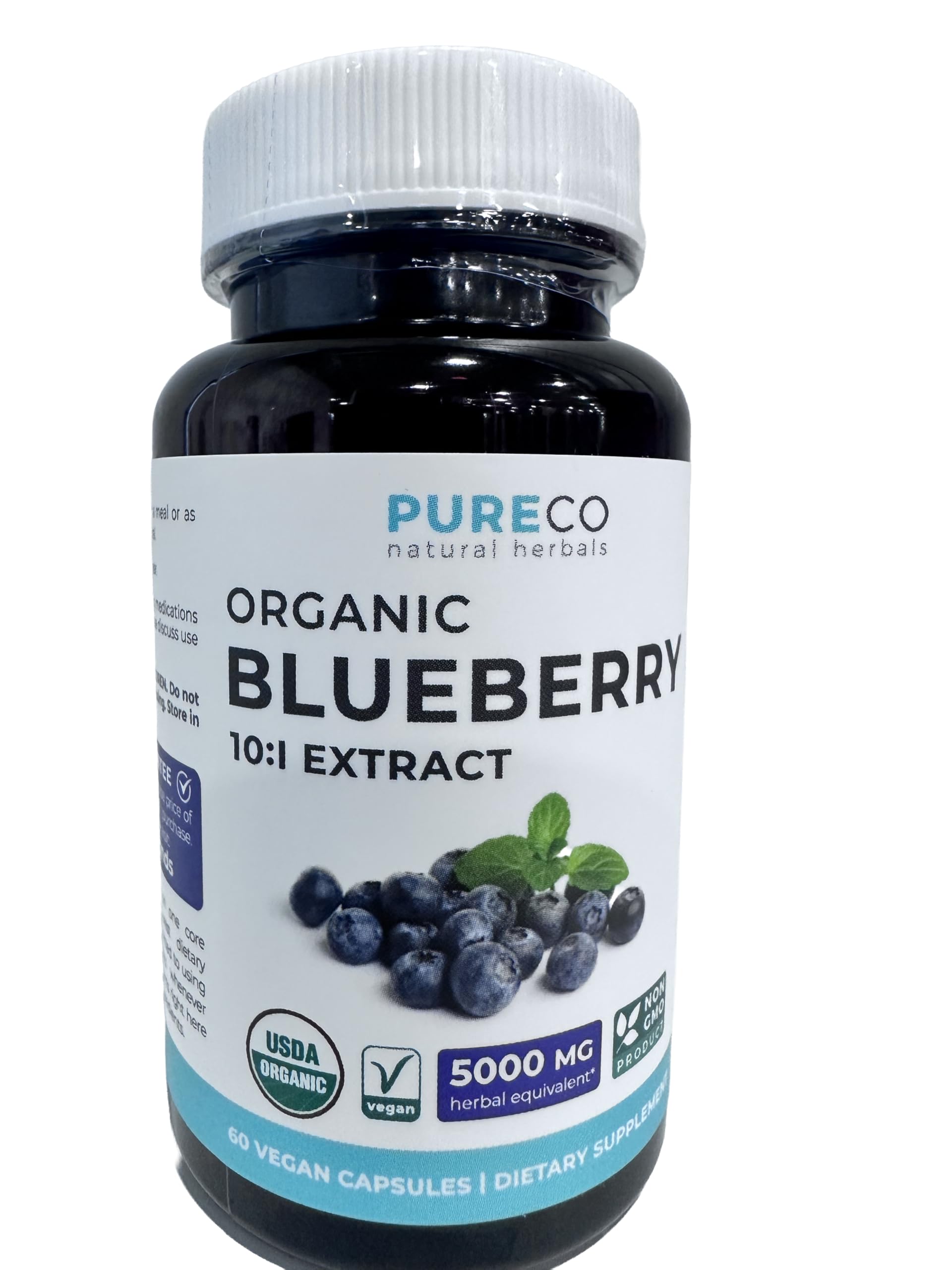 Arándanos secos junto al producto PURE CO indicando origen y concentración