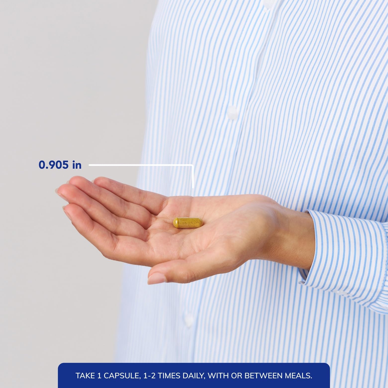 Pure Encapsulations producto en mano demostrando tamaño real y portabilidad