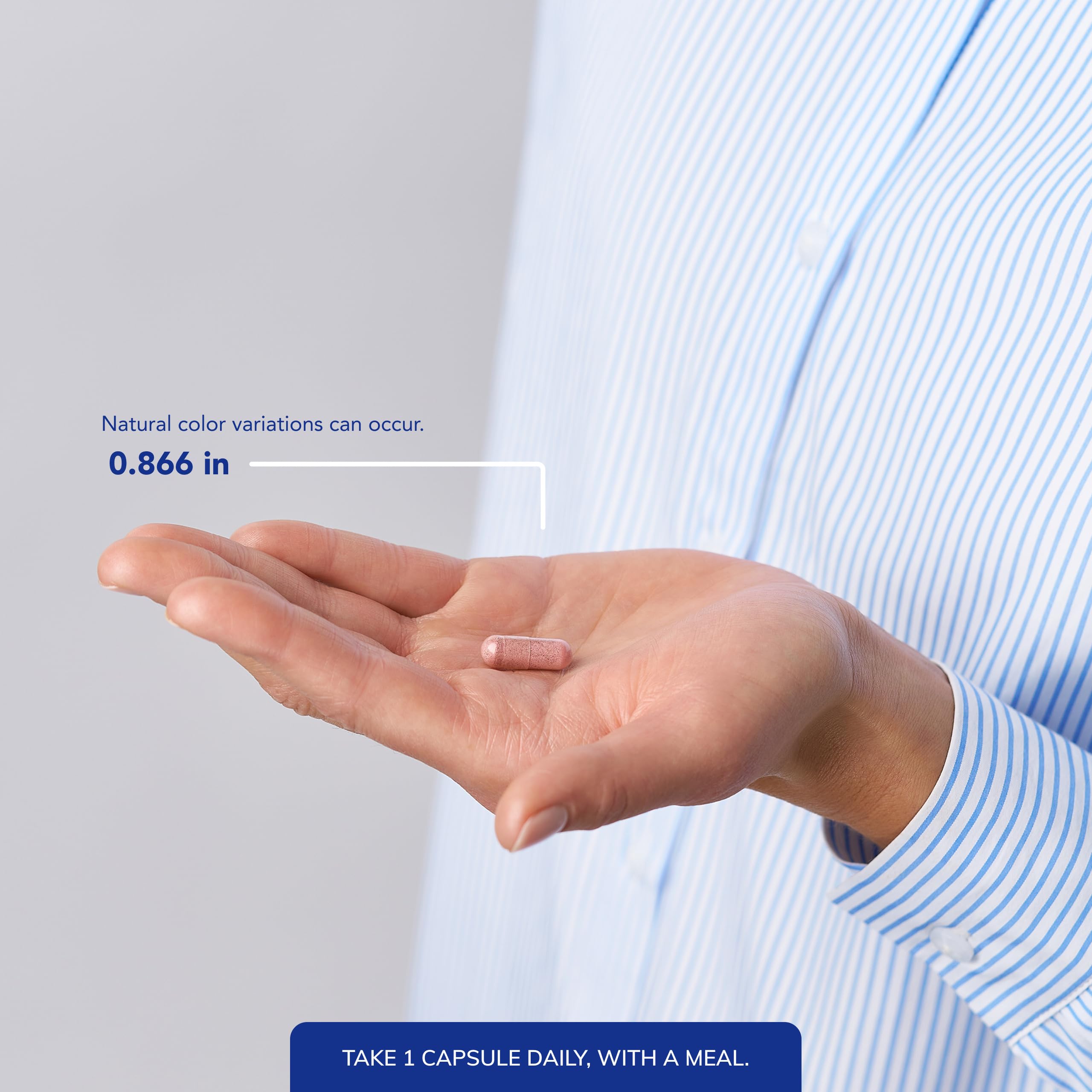 Pure Encapsulations cápsula en mano para apreciar tamaño real