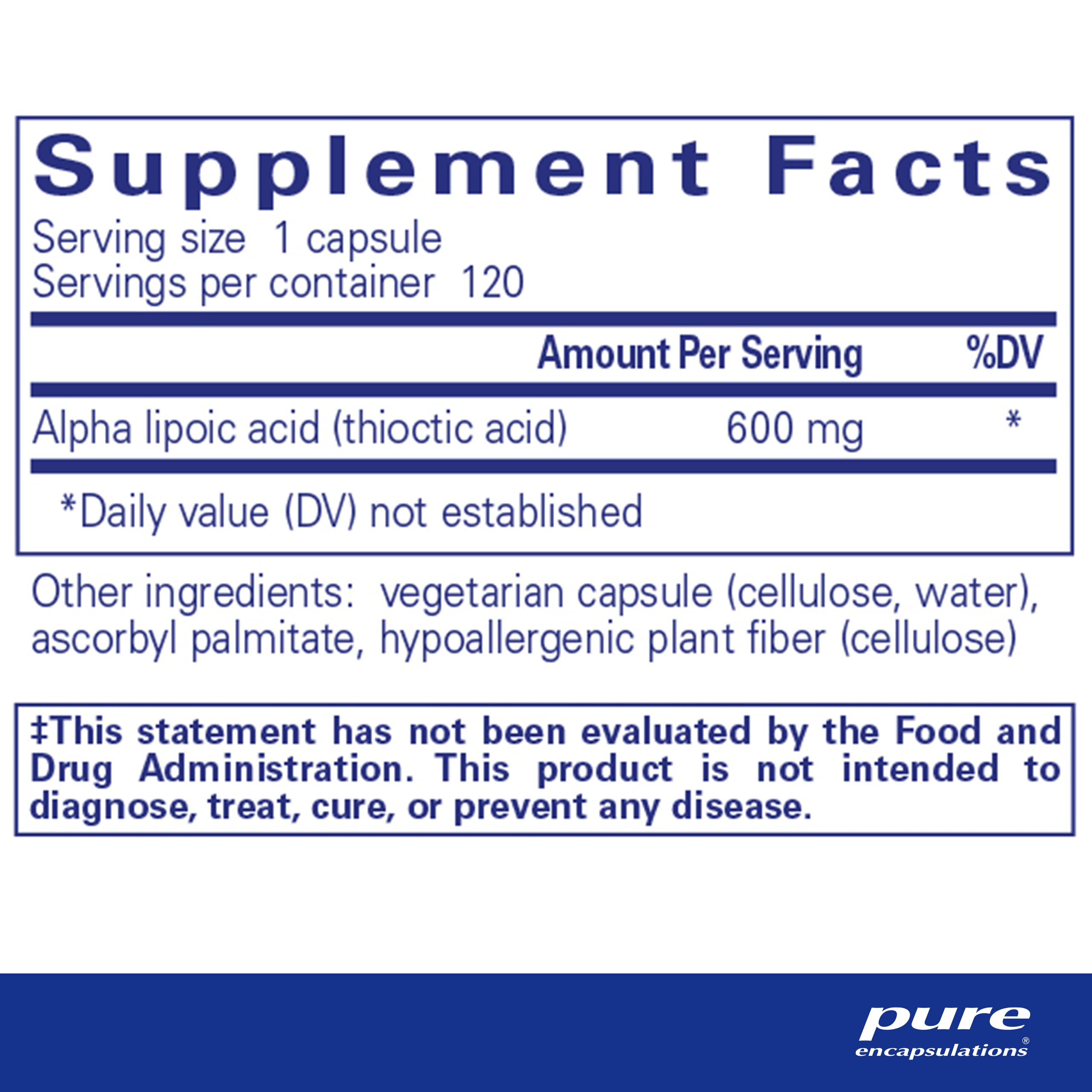 Pure Encapsulations cápsula en mano para visualizar tamaño y facilidad de ingestión