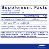 Pure Encapsulations cápsula en mano para visualizar tamaño y facilidad de ingestión