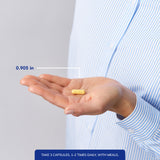 Pure Encapsulations cápsulas en mano para comparar tamaño y dosificación