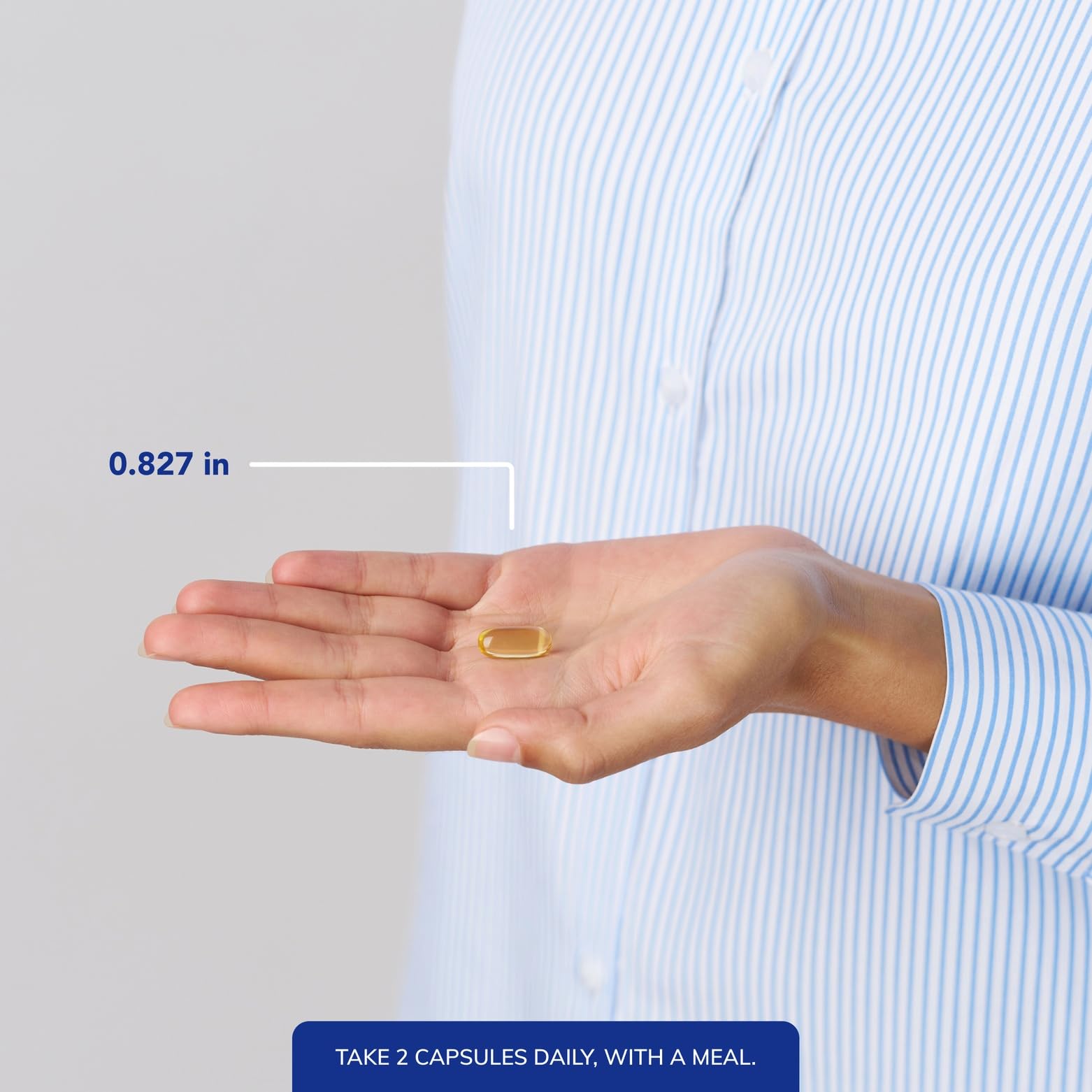 Pure Encapsulations varias cápsulas en la mano mostrando dosificación práctica