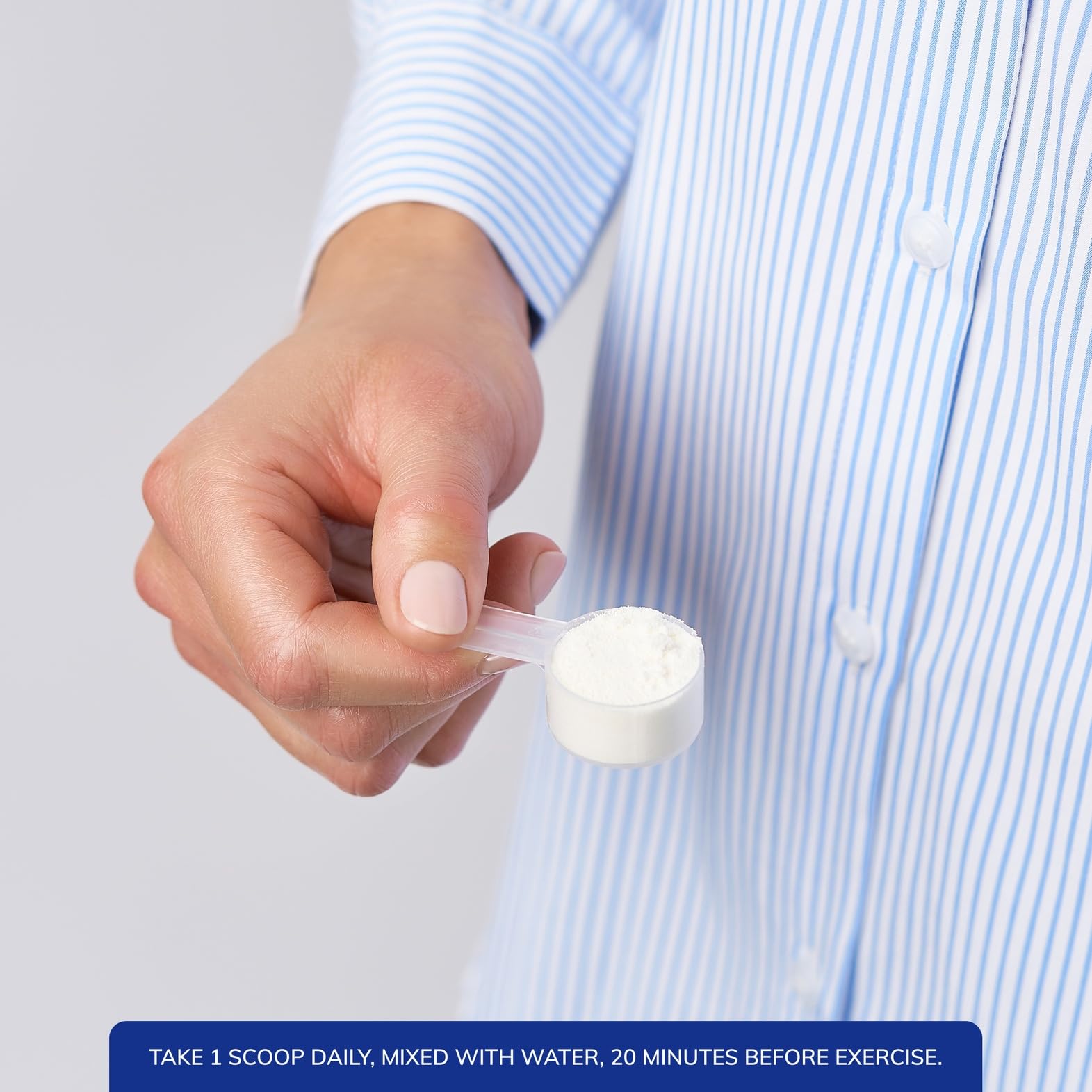 Pure Encapsulations polvo mezclado en vaso listo para consumir antes del ejercicio