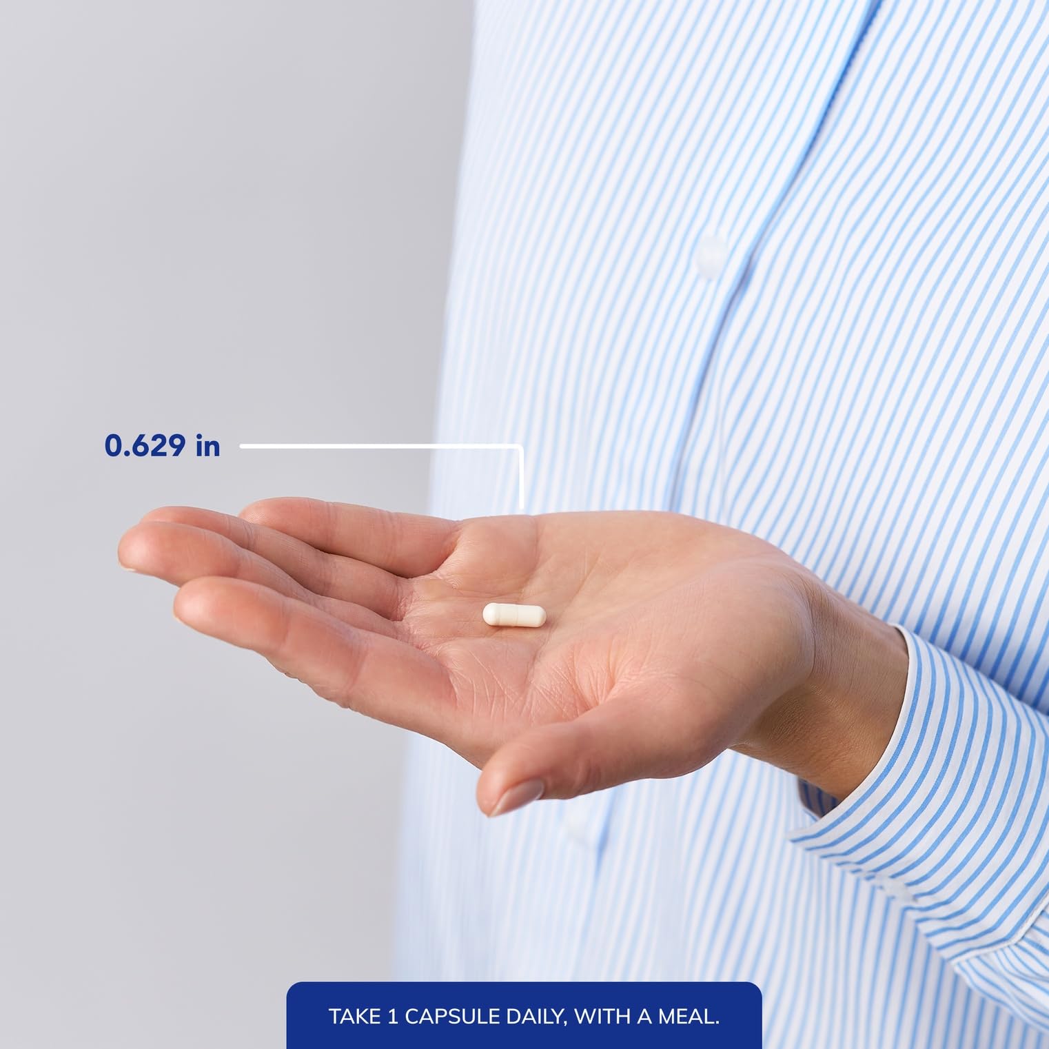Pure Encapsulations frasco en mano para comparar escala y facilidad de uso