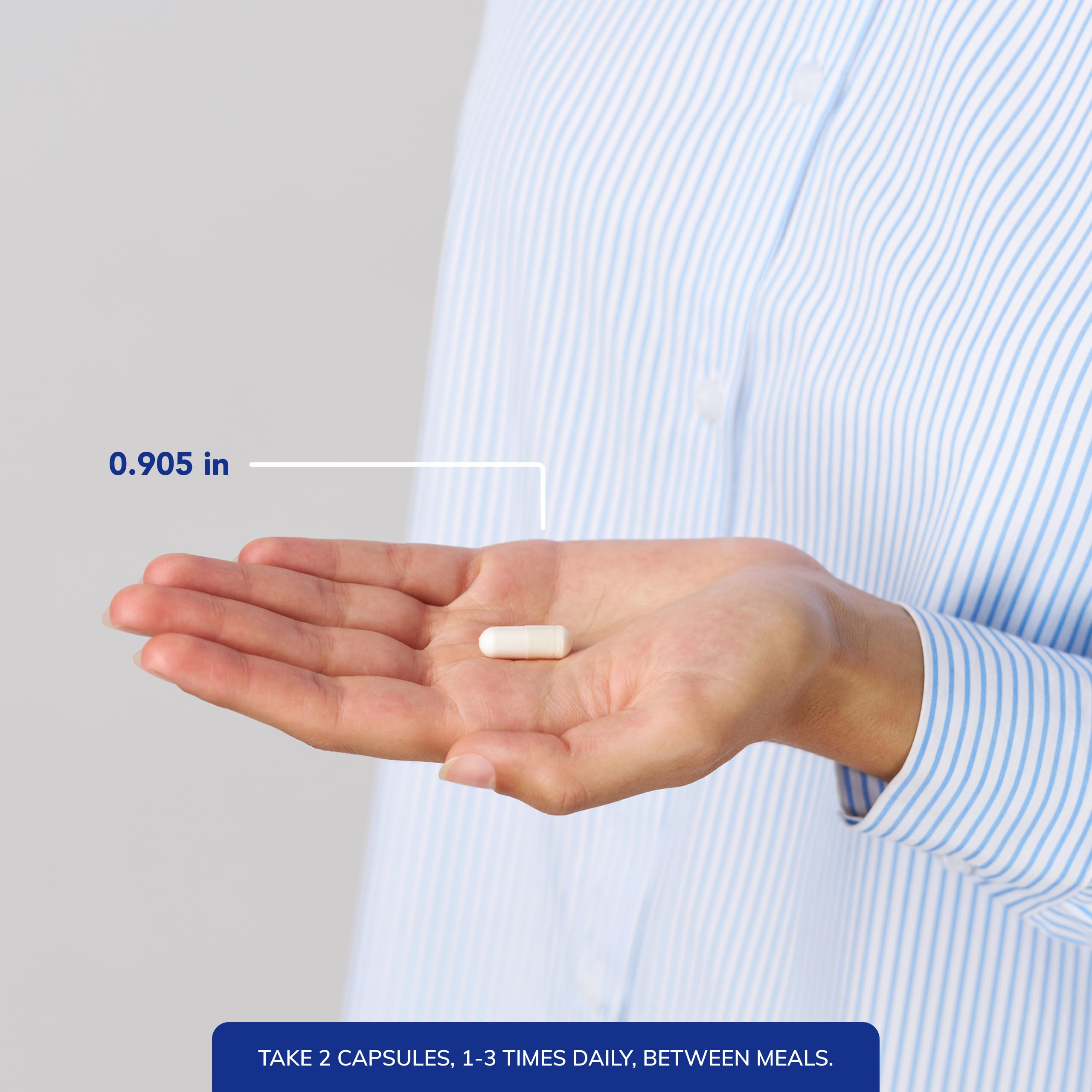 Pure Encapsulations cápsula en mano mostrando tamaño y facilidad de dosificación