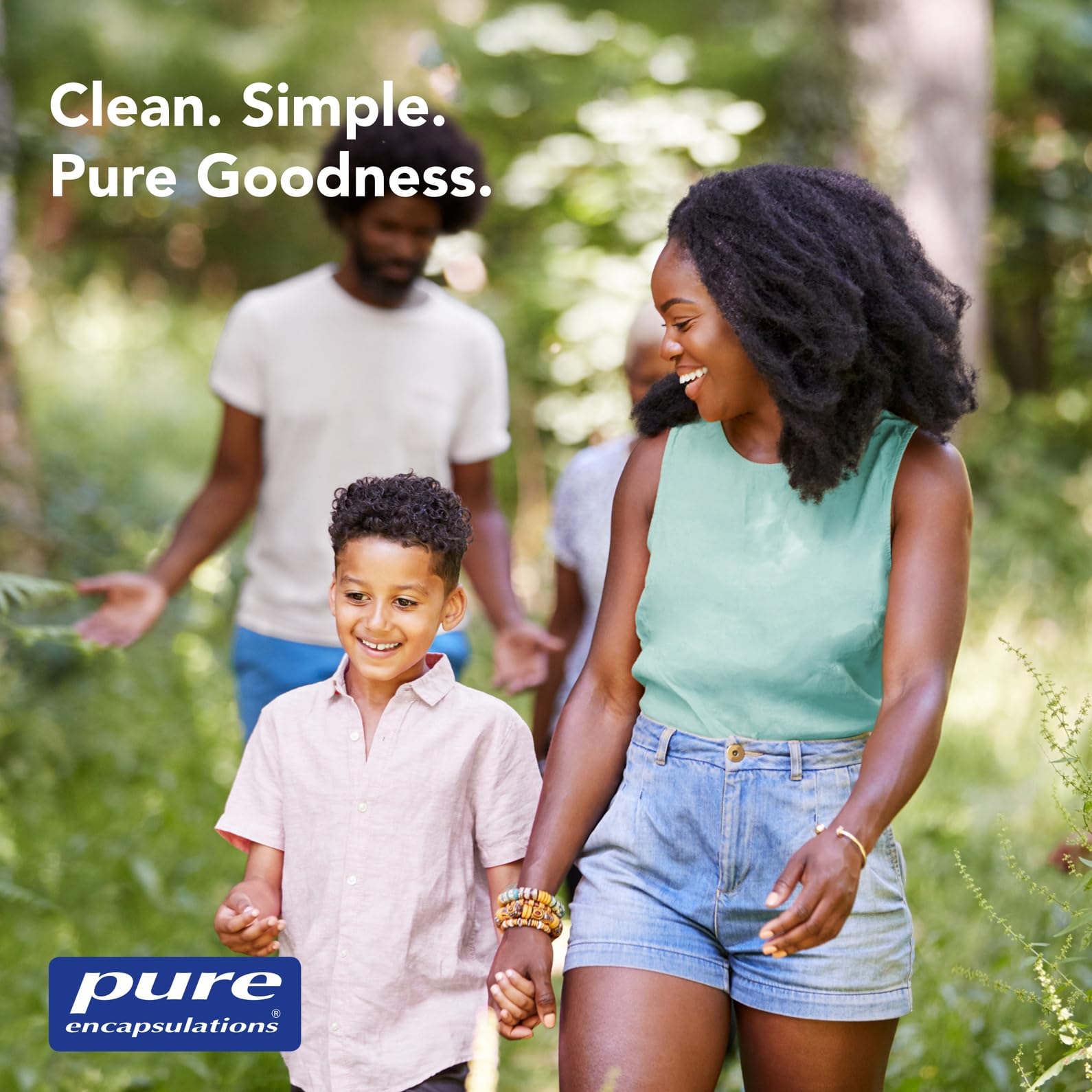 Pure Encapsulations producto en cocina saludable representando estilo de vida apoyado