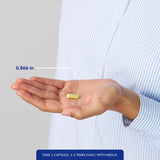 Pure Encapsulations frasco en mano para comparar tamaño y cantidad de cápsulas