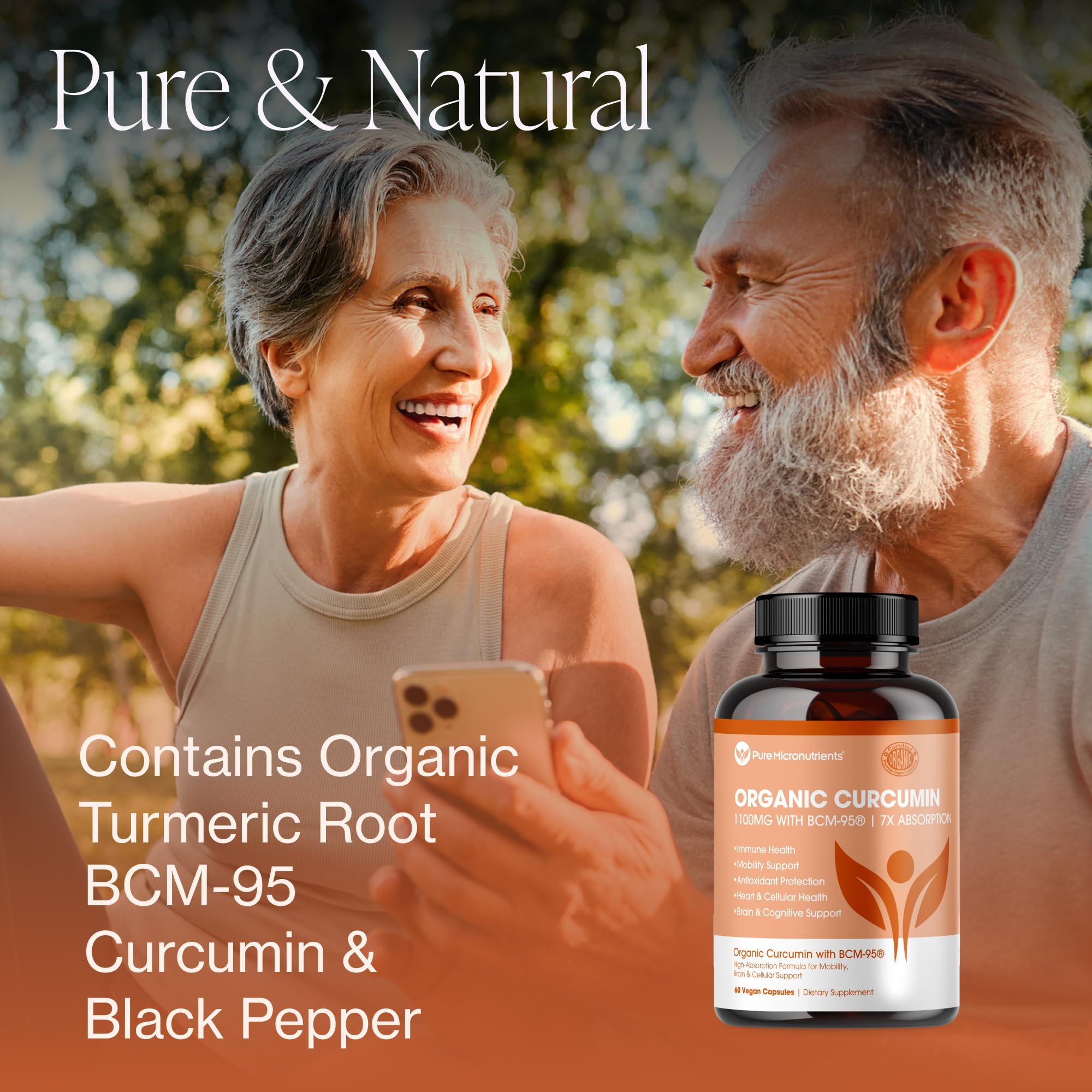 Pure Micronutrients cápsulas veganas en mano para visualizar tamaño y facilidad de uso