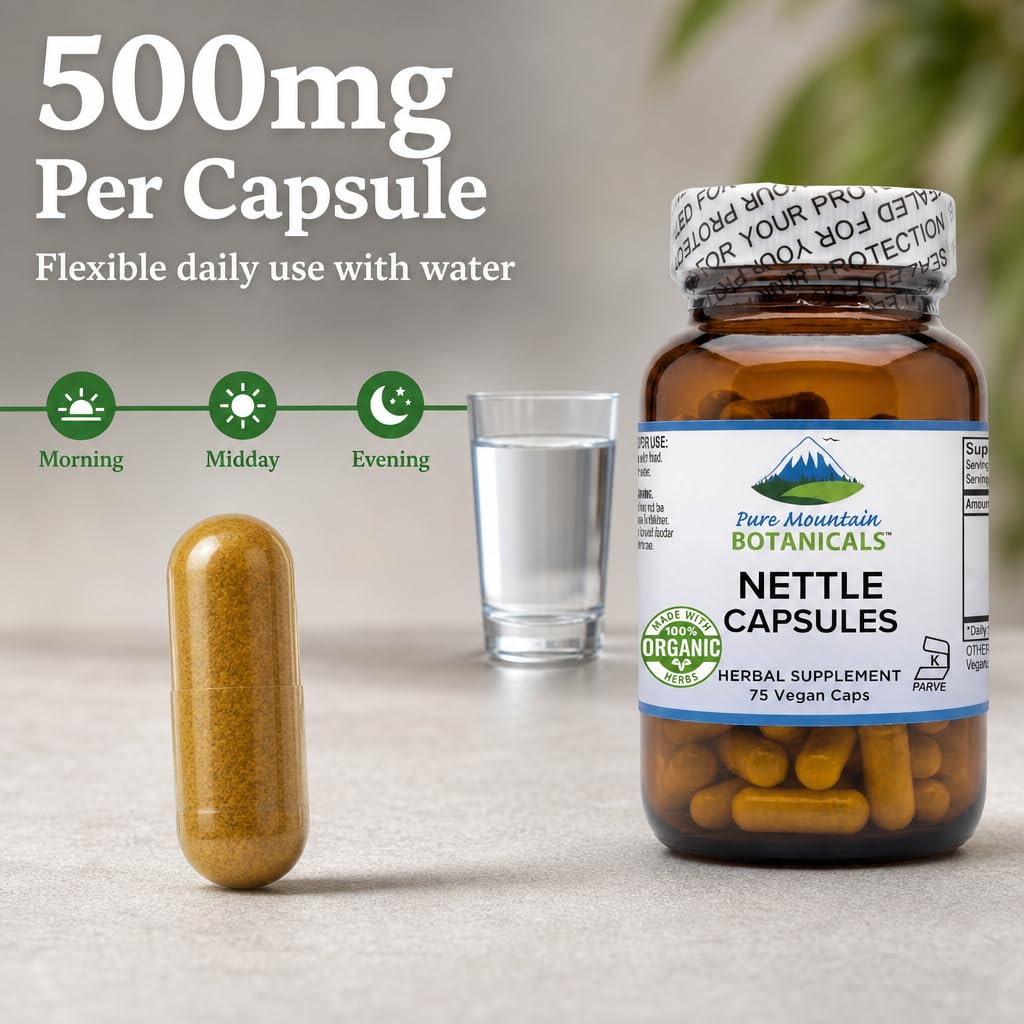 Pure Mountain Botanicals cápsulas sobre superficie de madera para sensación natural