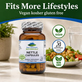 Pure Mountain Botanicals técnicos en laboratorio realizando pruebas de pureza