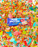 Pure Protein primer plano de inclusiones crujientes, sabor divertido y masticable
