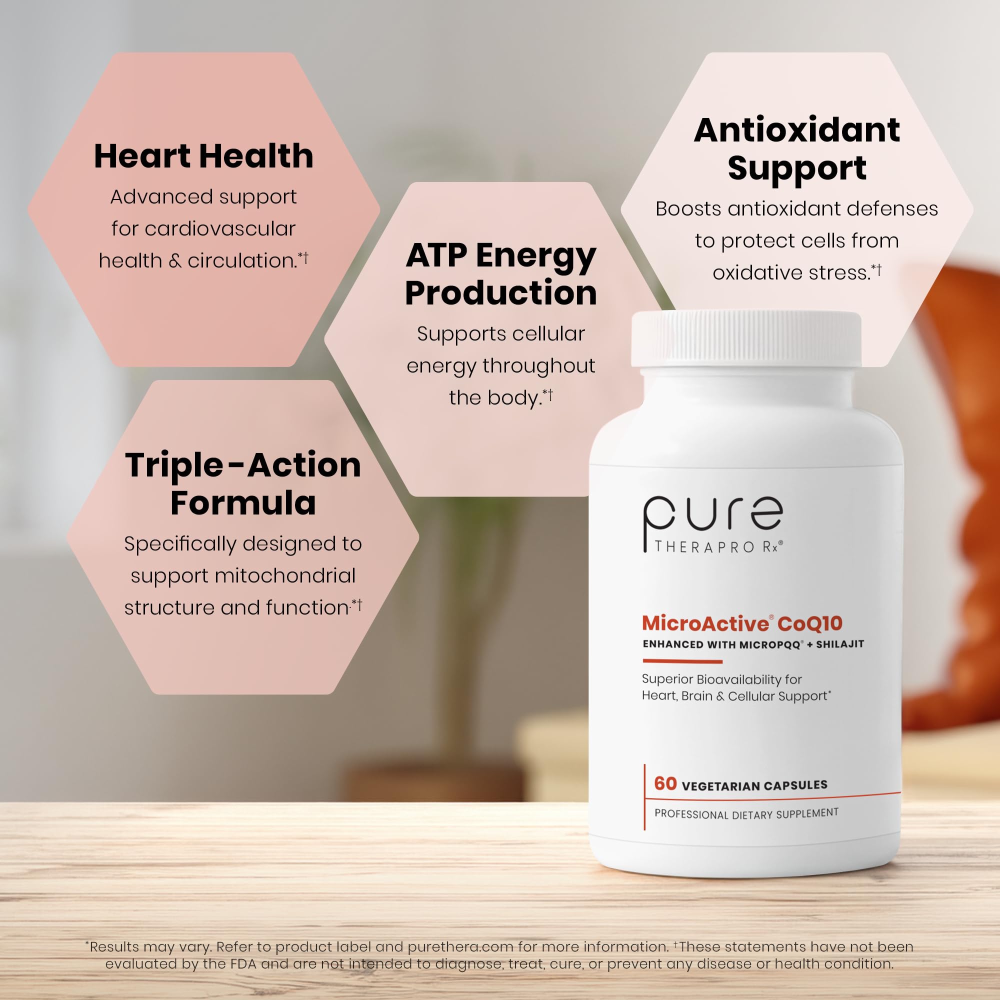 Pure Therapro Rx cápsula en mano para comparar tamaño y facilidad de uso
