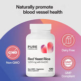 PureFormulas cápsula en mano para mostrar tamaño y facilidad