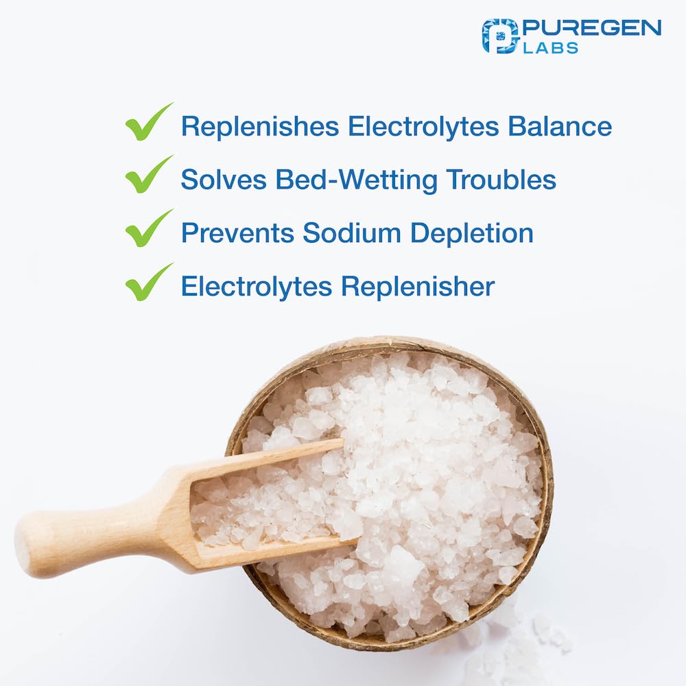 Puregen Labs tableta en mano para comparar tamaño y dosificación clara