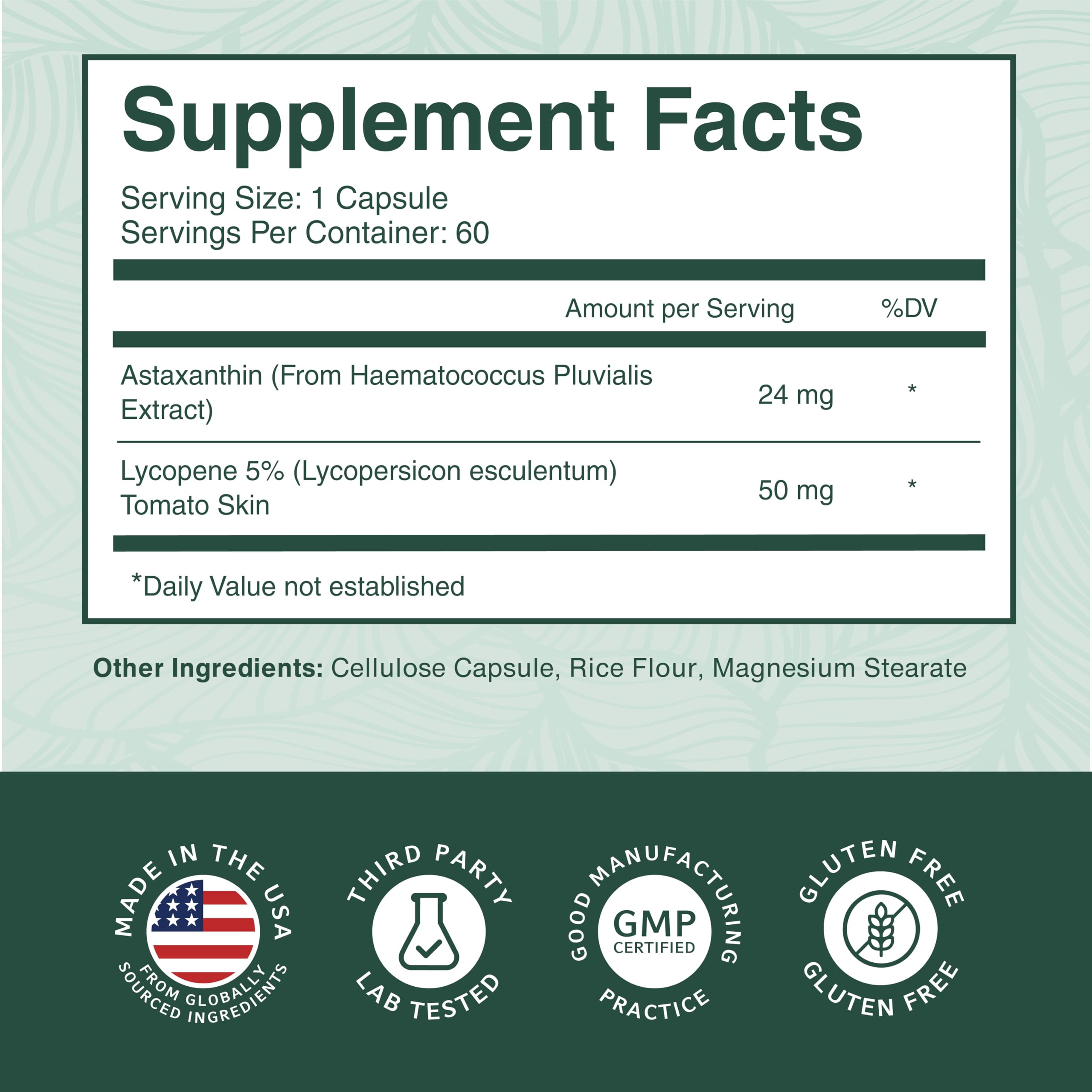 PurePremium astaxanthin cápsula junto a monedas para comparar tamaño