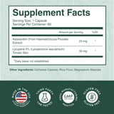 PurePremium astaxanthin cápsula junto a monedas para comparar tamaño