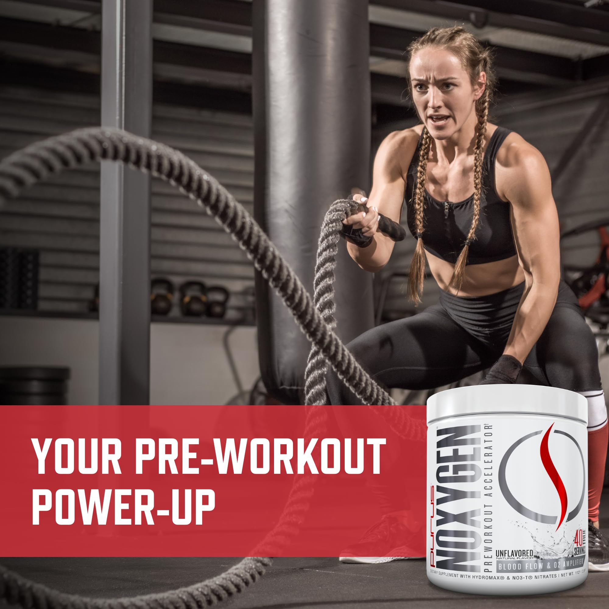 Atleta en gimnasio usando Purus Labs NOXygen para entrenamiento intenso